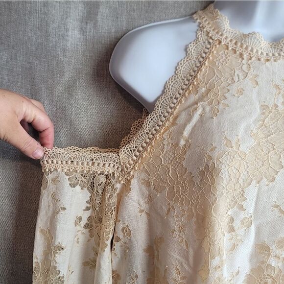 NWOT- ENTRO Cold Shoulder Lace Blouse - Picture 3 of 15
